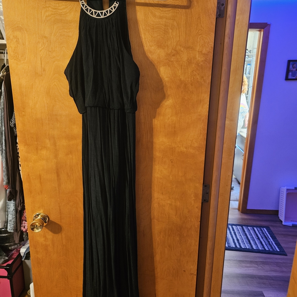 Elegant Black Maxi Dress